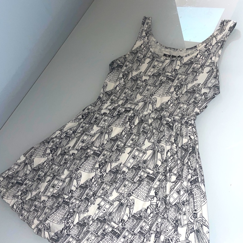 Hot Topic Doctor Who Print Short Skater Dress